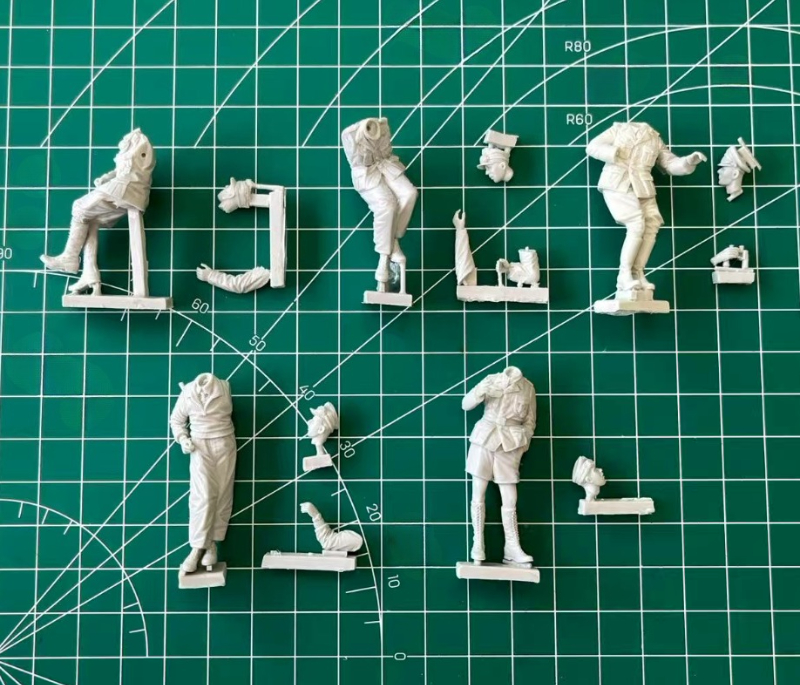 1/35 Scale Die-Cast Resin Figu - Model Kit Reshiram avis et prix